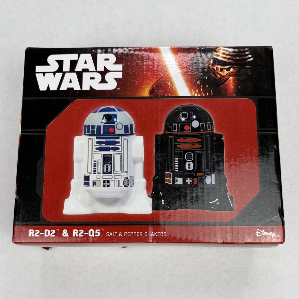 NEW Star Wars R2-D2 & R2-Q5 Salt & Pepper Shakers Ceramic Droid Set